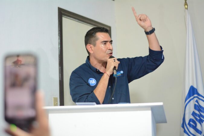Un país ficticio en el informe presidencial:PAN BCS